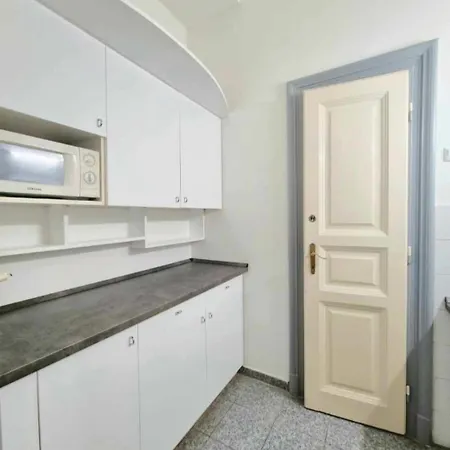 Appartamento E13 - Close To New York Palace *