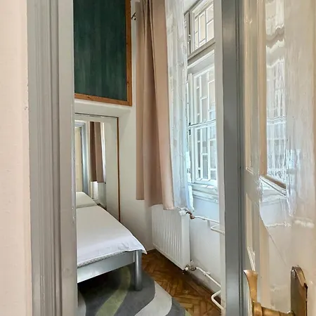E13 - Close To New York Palace Appartamento Budapest